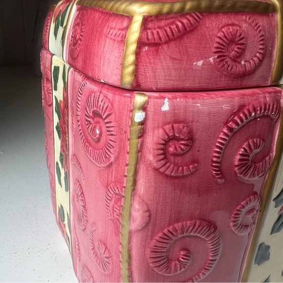 World Bazaars Christmas Gift / Present With Bow, Large Ceramic Cookie Jar - Picture 6 of 13